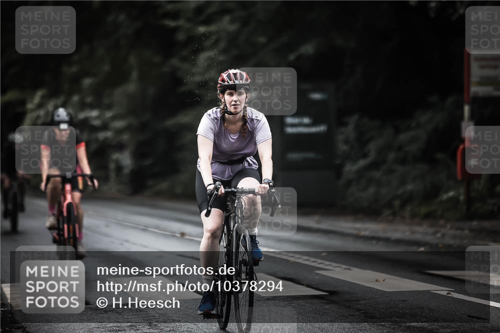 13.09.2026 - Stadtparktriathlon H.Heesch http://msf.ph/oto/10378294 13.09.2026 12:20:59 Radfahren 950, 979, 986, 1015, 1080, 1105, 1118, 1151 meine-sportfotos.de