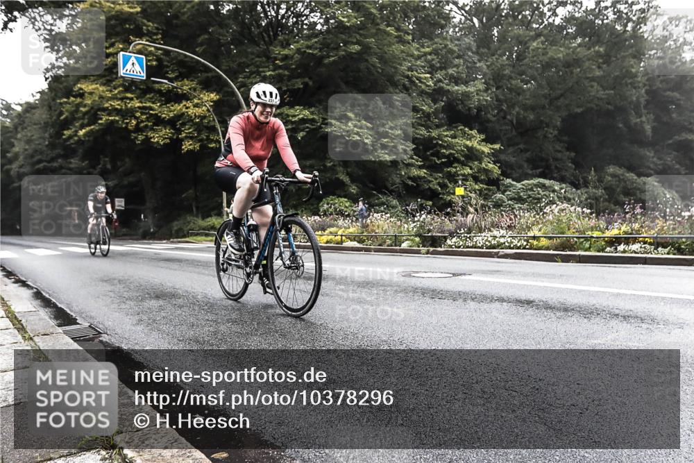 13.09.2026 - Stadtparktriathlon H.Heesch http://msf.ph/oto/10378296 13.09.2026 09:55:59 Radfahren 231, 263, 265 meine-sportfotos.de