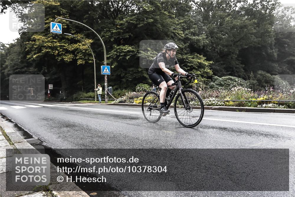 13.09.2026 - Stadtparktriathlon H.Heesch http://msf.ph/oto/10378304 13.09.2026 09:56:00 Radfahren 231, 263, 265 meine-sportfotos.de