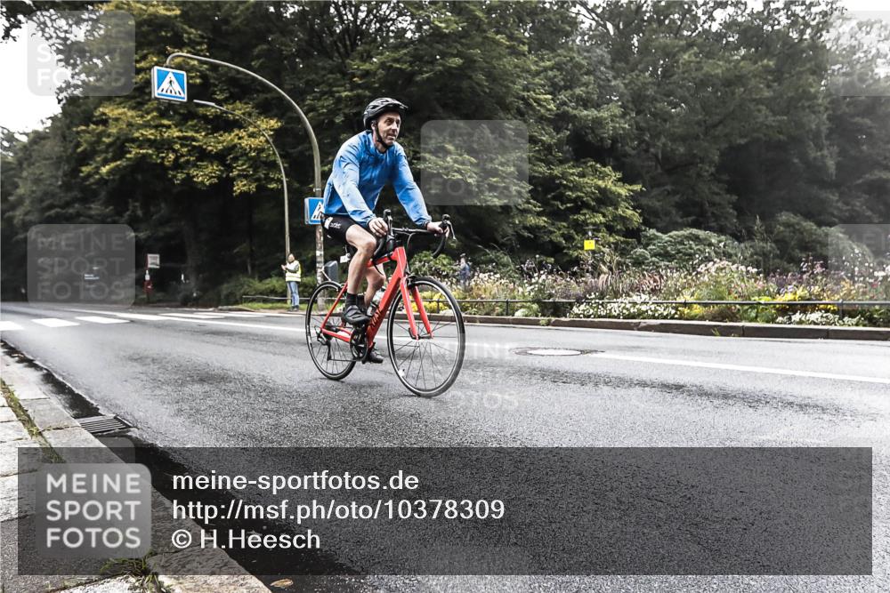 13.09.2026 - Stadtparktriathlon H.Heesch http://msf.ph/oto/10378309 13.09.2026 09:56:07 Radfahren 246, 345 meine-sportfotos.de
