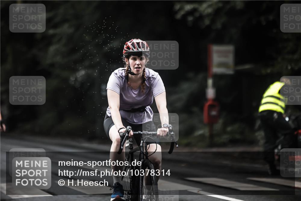 13.09.2026 - Stadtparktriathlon H.Heesch http://msf.ph/oto/10378314 13.09.2026 12:20:59 Radfahren 950, 979, 986, 1015, 1080, 1105, 1118, 1151 meine-sportfotos.de