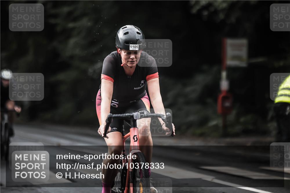 13.09.2026 - Stadtparktriathlon H.Heesch http://msf.ph/oto/10378333 13.09.2026 12:21:01 Radfahren 950, 979, 986, 1015, 1061, 1080, 1105, 1151 meine-sportfotos.de