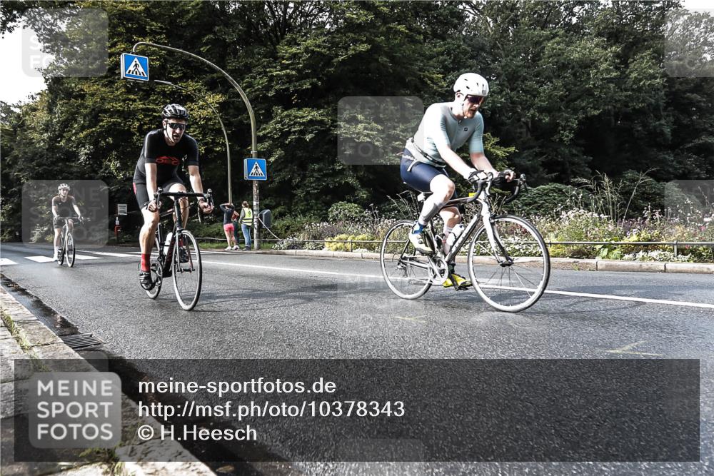 13.09.2026 - Stadtparktriathlon H.Heesch http://msf.ph/oto/10378343 13.09.2026 10:46:58 Radfahren 443, 468, 533 meine-sportfotos.de