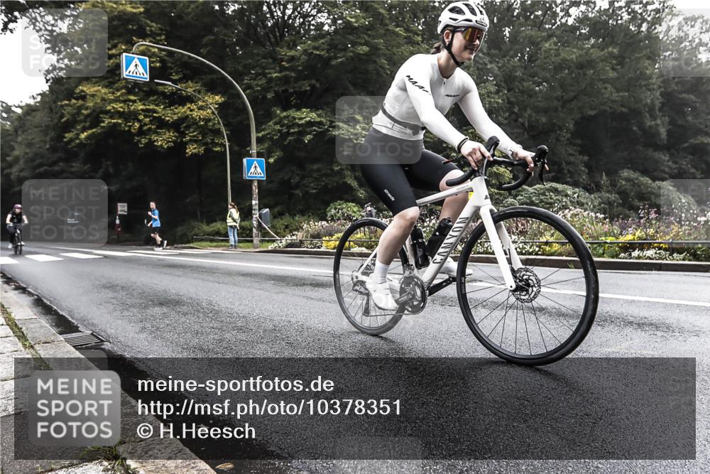 13.09.2026 - Stadtparktriathlon H.Heesch http://msf.ph/oto/10378351 13.09.2026 09:57:17 Radfahren 242, 307 meine-sportfotos.de