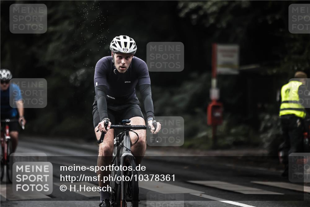 13.09.2026 - Stadtparktriathlon H.Heesch http://msf.ph/oto/10378361 13.09.2026 12:21:02 Radfahren 979, 986, 1015, 1061, 1080, 1105, 1151, 1176 meine-sportfotos.de