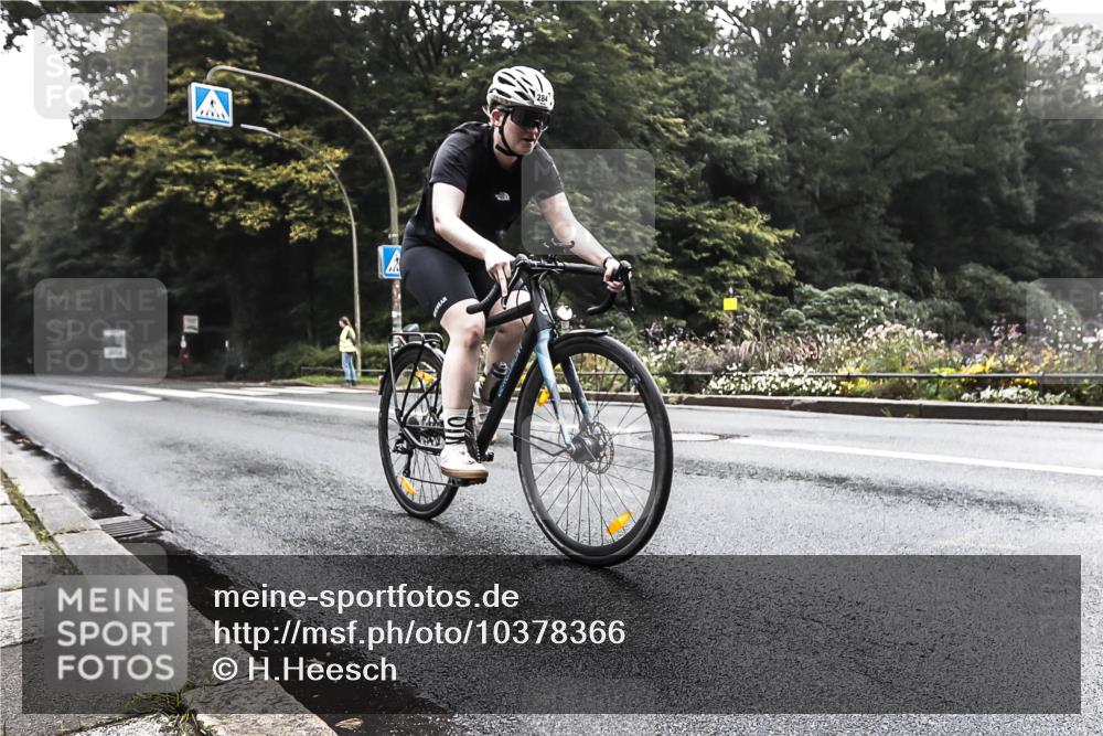 13.09.2026 - Stadtparktriathlon H.Heesch http://msf.ph/oto/10378366 13.09.2026 09:57:38 Radfahren 284 meine-sportfotos.de
