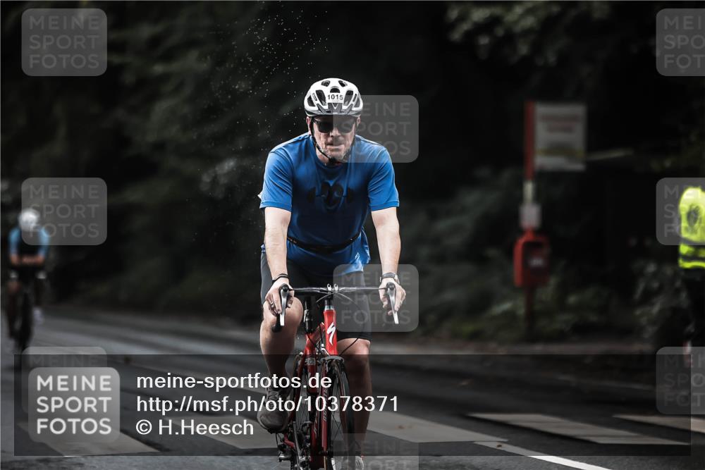 13.09.2026 - Stadtparktriathlon H.Heesch http://msf.ph/oto/10378371 13.09.2026 12:21:04 Radfahren 979, 1015, 1061, 1080, 1105, 1176 meine-sportfotos.de