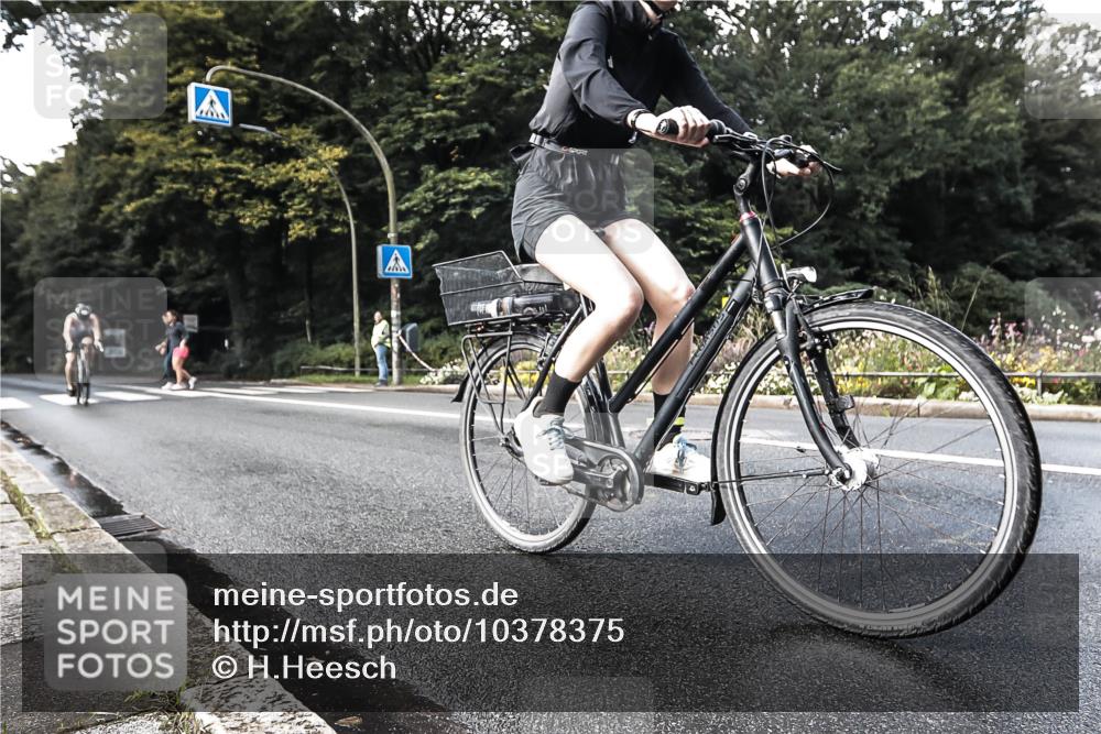 13.09.2026 - Stadtparktriathlon H.Heesch http://msf.ph/oto/10378375 13.09.2026 10:47:06 Radfahren 430, 473, 520, 572 meine-sportfotos.de