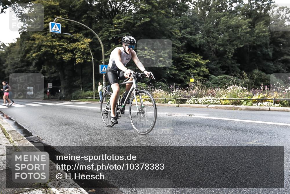 13.09.2026 - Stadtparktriathlon H.Heesch http://msf.ph/oto/10378383 13.09.2026 10:47:08 Radfahren 430, 473, 520 meine-sportfotos.de
