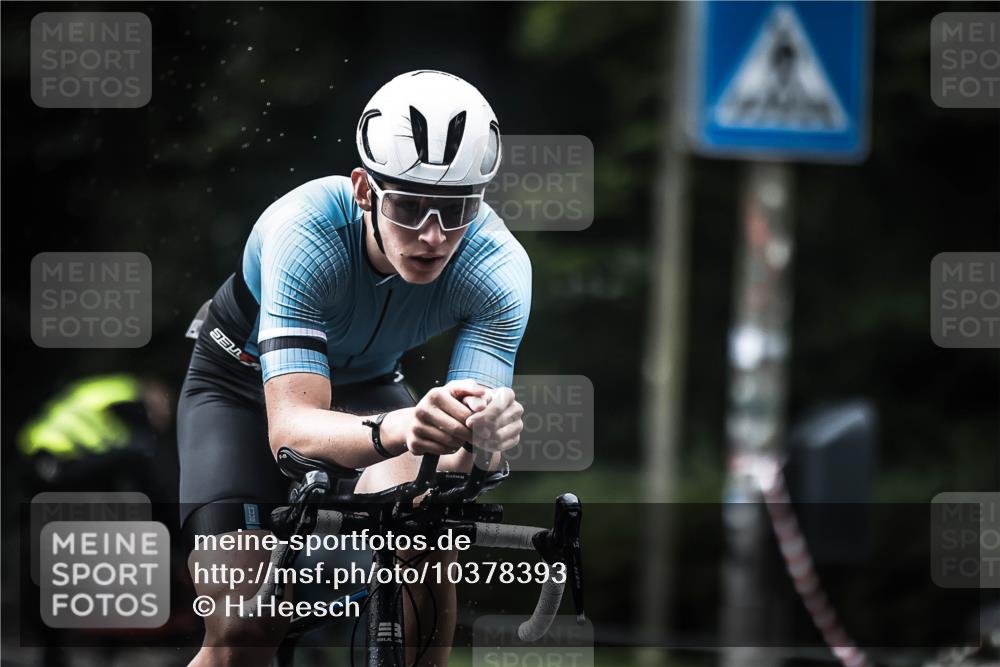 13.09.2026 - Stadtparktriathlon H.Heesch http://msf.ph/oto/10378393 13.09.2026 12:21:07 Radfahren 979, 1015, 1061, 1176 meine-sportfotos.de
