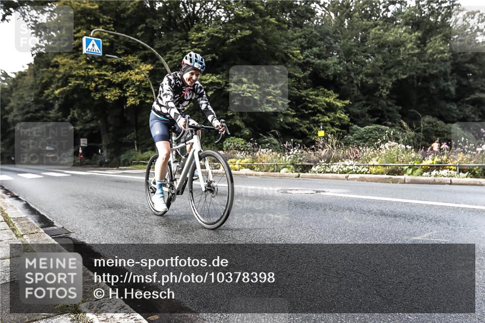 13.09.2026 - Stadtparktriathlon H.Heesch http://msf.ph/oto/10378398 13.09.2026 10:47:15 Radfahren 376, 472 meine-sportfotos.de