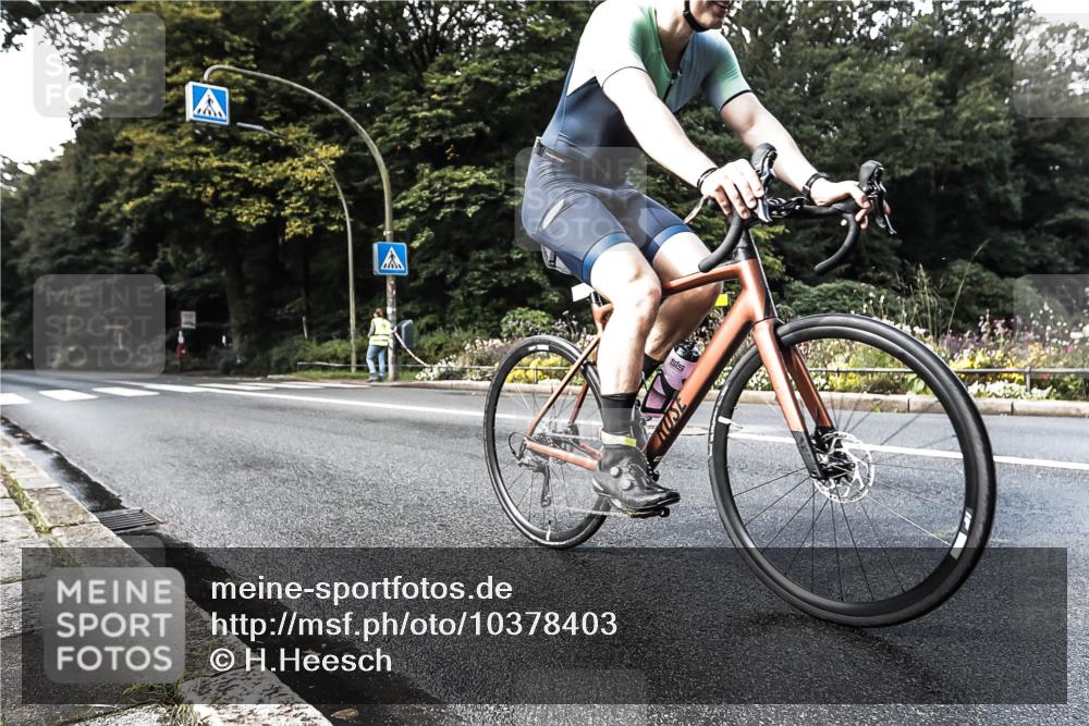 13.09.2026 - Stadtparktriathlon H.Heesch http://msf.ph/oto/10378403 13.09.2026 10:47:22 Radfahren 557 meine-sportfotos.de