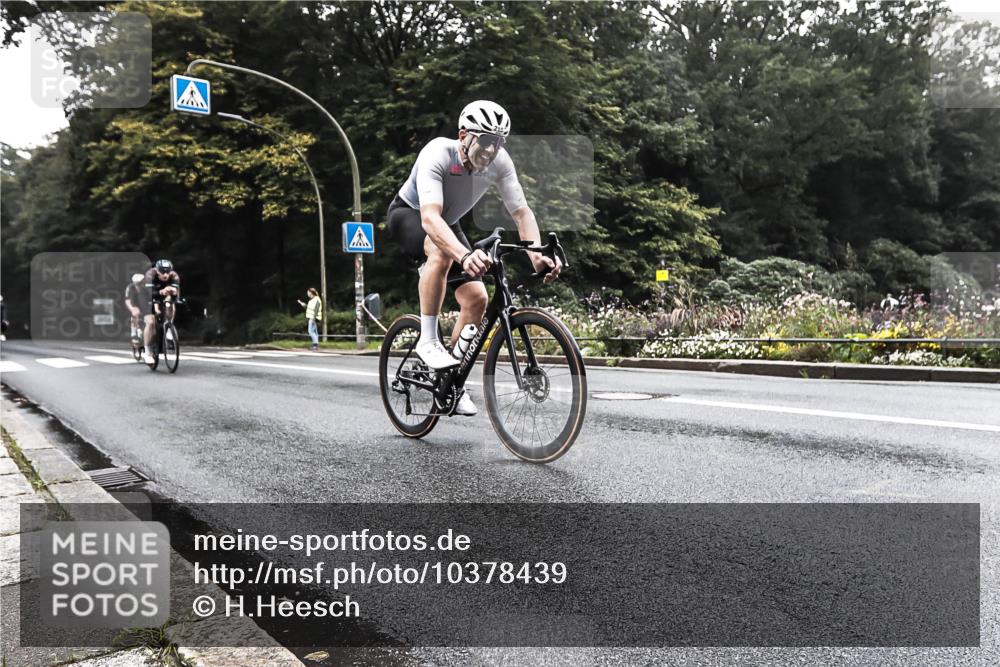 13.09.2026 - Stadtparktriathlon H.Heesch http://msf.ph/oto/10378439 13.09.2026 09:58:33 Radfahren 213, 239, 262, 264, 300, 306, 314, 322 meine-sportfotos.de