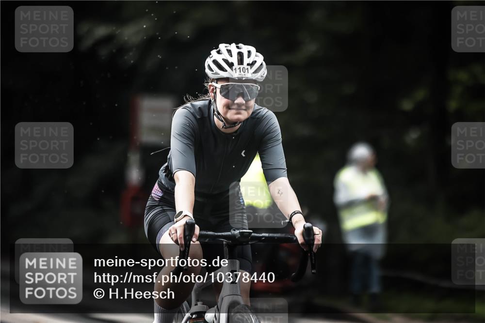 13.09.2026 - Stadtparktriathlon H.Heesch http://msf.ph/oto/10378440 13.09.2026 12:21:18 Radfahren 998, 1101, 1133 meine-sportfotos.de