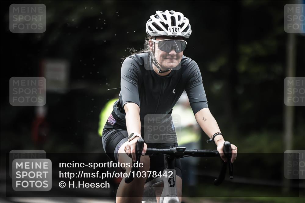 13.09.2026 - Stadtparktriathlon H.Heesch http://msf.ph/oto/10378442 13.09.2026 12:21:18 Radfahren 998, 1101, 1133 meine-sportfotos.de