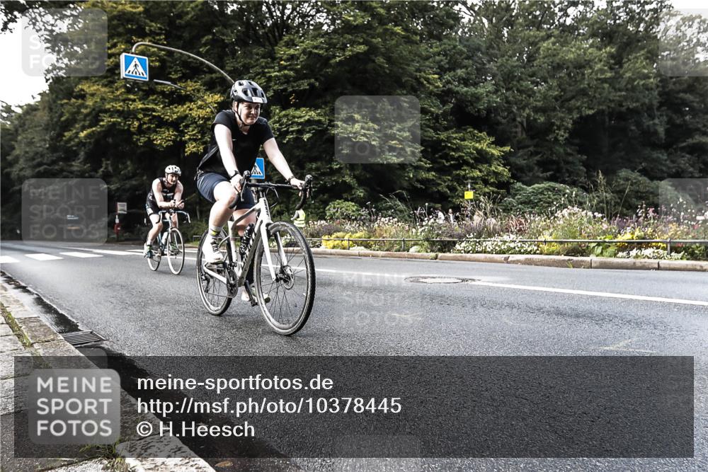 13.09.2026 - Stadtparktriathlon H.Heesch http://msf.ph/oto/10378445 13.09.2026 10:47:43 Radfahren 415, 493, 498, 506, 561 meine-sportfotos.de