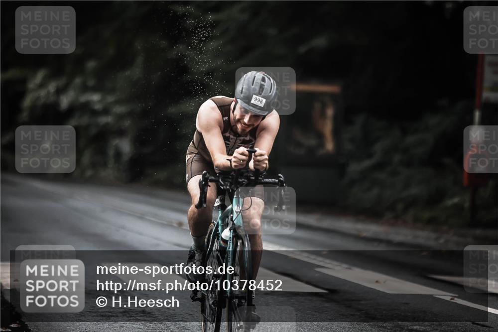 13.09.2026 - Stadtparktriathlon H.Heesch http://msf.ph/oto/10378452 13.09.2026 12:21:20 Radfahren 998, 1101, 1133, 1154 meine-sportfotos.de