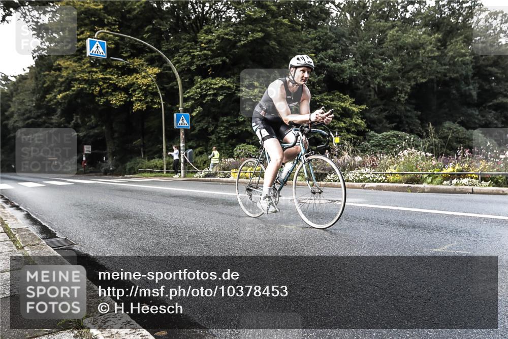 13.09.2026 - Stadtparktriathlon H.Heesch http://msf.ph/oto/10378453 13.09.2026 10:47:44 Radfahren 415, 493, 506, 561 meine-sportfotos.de