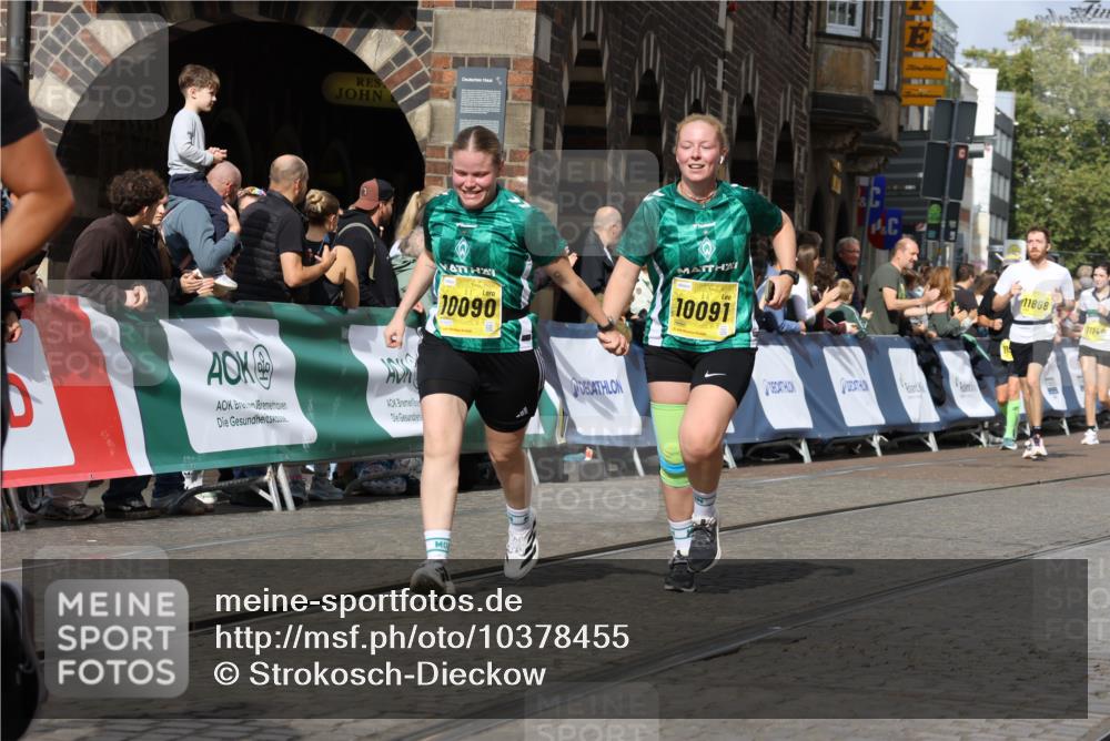 13.09.2026 - 21. swb-Marathon Bremen Strokosch-Dieckow http://msf.ph/oto/10378455 13.09.2026 11:03:50 Ziel 10092, 10187, 10309, 10327, 10420, 10569, 10902, 10904, 10950, 11211, 11411, 11595, 11598, 11655, 11746, 11773, 12074, 12184, 12185, 12611, 10152, 10403, 10607, 10659, 10720, 10726, 10912, 10913, 10918, 11149, 11318, 11319, 11325, 11451, 11470, 11471, 11511, 11618, 11909, 11967, 12140, 12260, 12392, 12433, 12504 meine-sportfotos.de