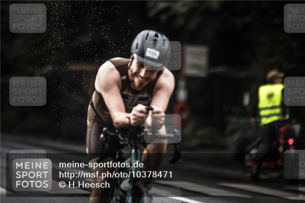 13.09.2026 - Stadtparktriathlon H.Heesch http://msf.ph/oto/10378471 13.09.2026 12:21:20 Radfahren 998, 1101, 1133, 1154 meine-sportfotos.de