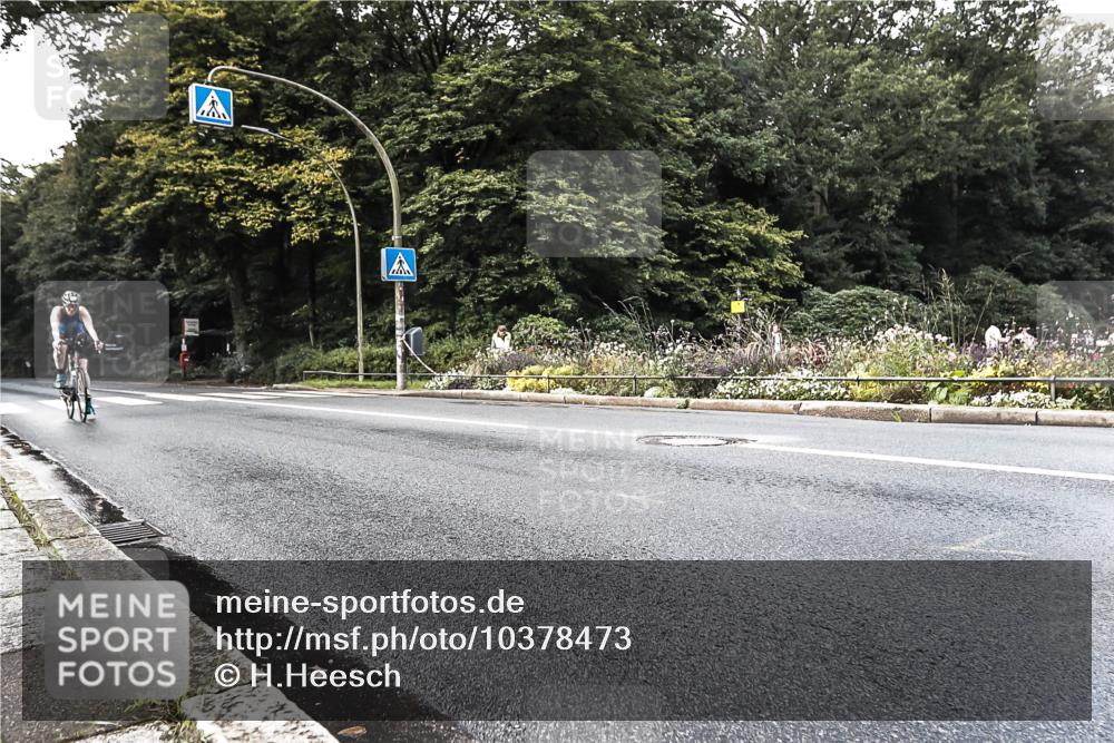 13.09.2026 - Stadtparktriathlon H.Heesch http://msf.ph/oto/10378473 13.09.2026 10:47:55 Radfahren 378, 428, 462 meine-sportfotos.de