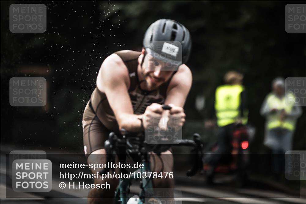 13.09.2026 - Stadtparktriathlon H.Heesch http://msf.ph/oto/10378476 13.09.2026 12:21:20 Radfahren 998, 1101, 1133, 1154 meine-sportfotos.de