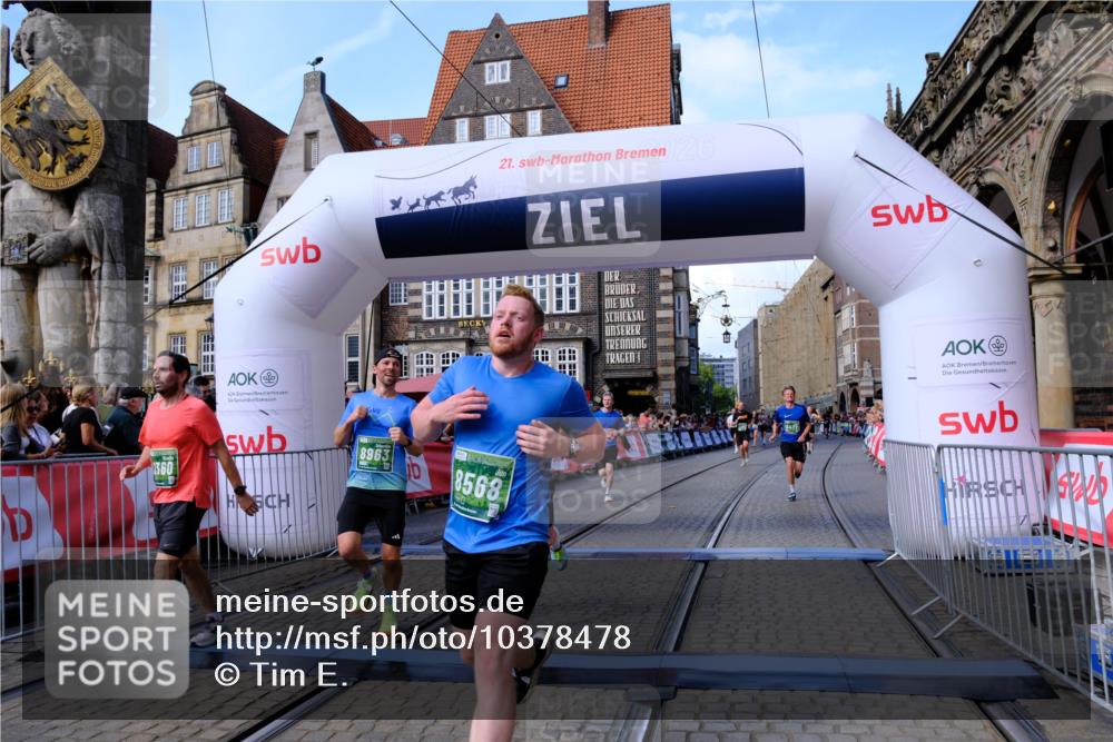 13.09.2026 - 21. swb-Marathon Bremen Tim E. http://msf.ph/oto/10378478 13.09.2026 13:13:49 Ziel 779, 2130, 2360, 2401, 2767, 2882, 6407, 7493, 8477, 8568, 8840, 8963, 9442, 13099 meine-sportfotos.de
