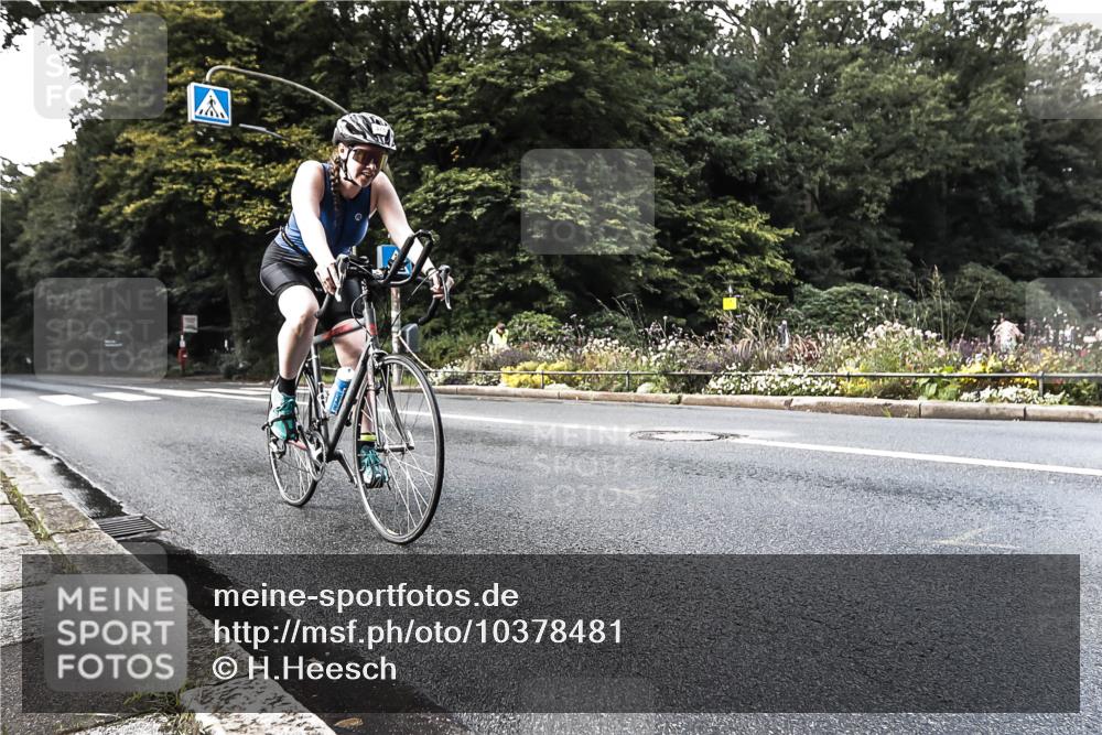 13.09.2026 - Stadtparktriathlon H.Heesch http://msf.ph/oto/10378481 13.09.2026 10:47:56 Radfahren 378, 462 meine-sportfotos.de