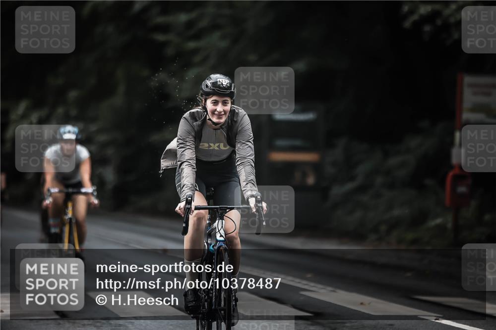 13.09.2026 - Stadtparktriathlon H.Heesch http://msf.ph/oto/10378487 13.09.2026 12:21:24 Radfahren 996, 998, 1101, 1109, 1133, 1154, 1179 meine-sportfotos.de