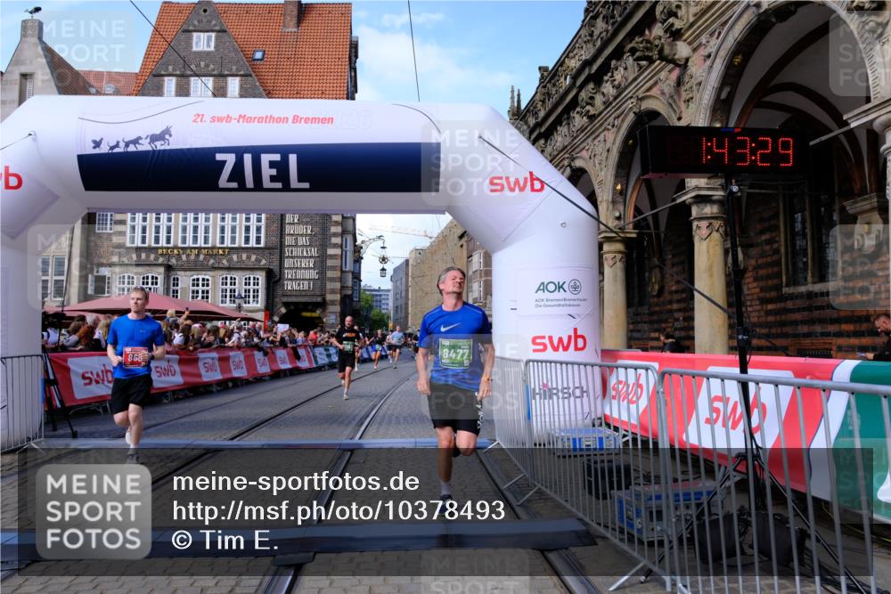 13.09.2026 - 21. swb-Marathon Bremen Tim E. http://msf.ph/oto/10378493 13.09.2026 13:13:51 Ziel 779, 2360, 2401, 2767, 2882, 3413, 6407, 7493, 8477, 8568, 8840, 8963, 9442, 13099 meine-sportfotos.de