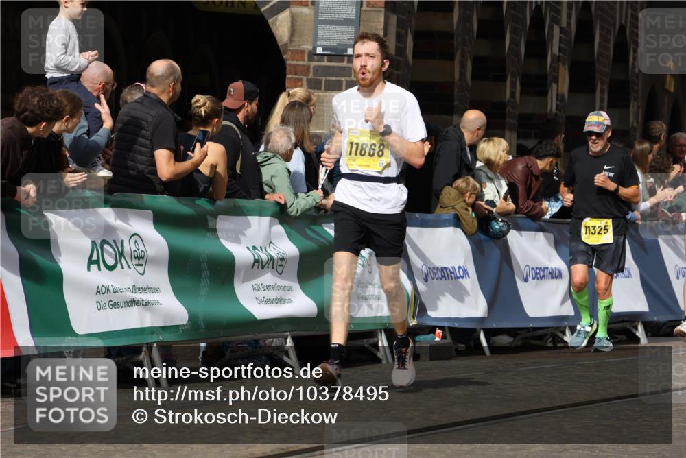 13.09.2026 - 21. swb-Marathon Bremen Strokosch-Dieckow http://msf.ph/oto/10378495 13.09.2026 11:03:54 Ziel 10090, 10091, 10187, 10309, 10327, 10420, 10569, 10902, 10904, 10950, 11211, 11411, 11595, 11598, 11655, 11746, 11773, 12074, 12611, 10390, 10516, 10607, 10659, 10671, 10672, 10720, 10726, 10912, 10913, 11318, 11319, 11470, 11471, 11539, 11618, 11909, 12001, 12103, 12113, 12140, 12260, 12392, 12433 meine-sportfotos.de