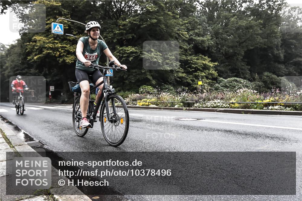 13.09.2026 - Stadtparktriathlon H.Heesch http://msf.ph/oto/10378496 13.09.2026 09:59:14 Radfahren 234, 277, 339, 344 meine-sportfotos.de