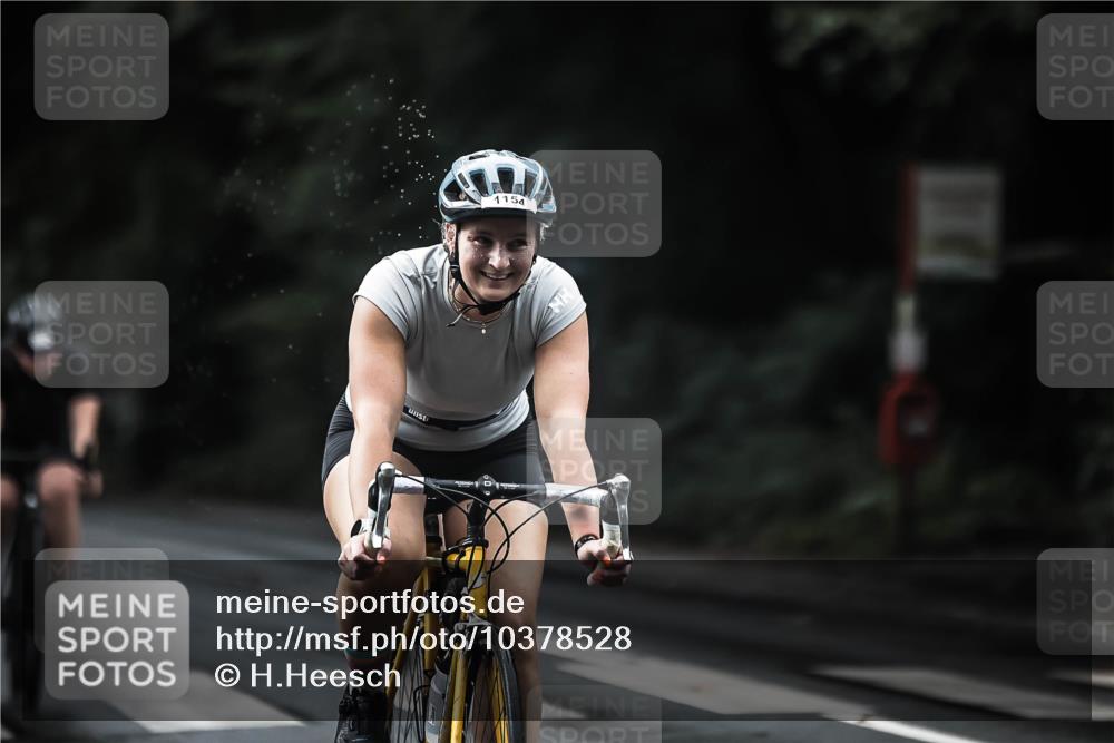 13.09.2026 - Stadtparktriathlon H.Heesch http://msf.ph/oto/10378528 13.09.2026 12:21:26 Radfahren 996, 1109, 1133, 1154, 1179 meine-sportfotos.de