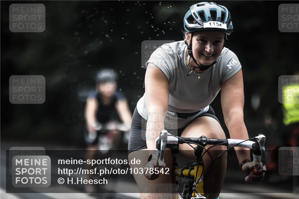 13.09.2026 - Stadtparktriathlon H.Heesch http://msf.ph/oto/10378542 13.09.2026 12:21:26 Radfahren 996, 1109, 1133, 1154, 1179 meine-sportfotos.de