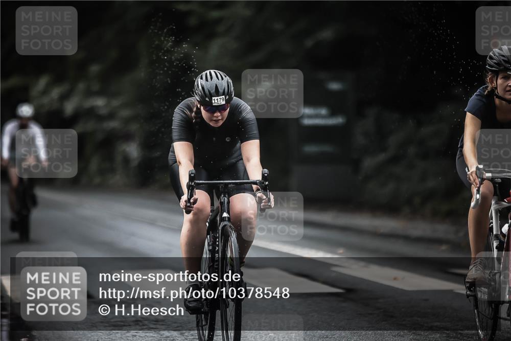 13.09.2026 - Stadtparktriathlon H.Heesch http://msf.ph/oto/10378548 13.09.2026 12:21:27 Radfahren 975, 996, 1109, 1133, 1154, 1179 meine-sportfotos.de