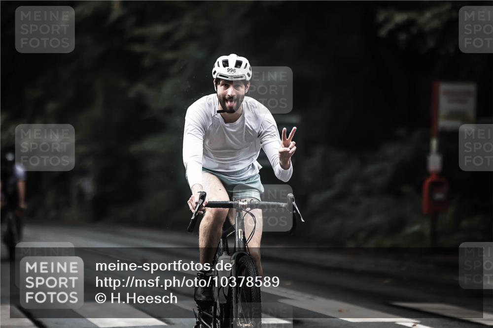 13.09.2026 - Stadtparktriathlon H.Heesch http://msf.ph/oto/10378589 13.09.2026 12:21:30 Radfahren 975, 996, 1066, 1109, 1133, 1154, 1179 meine-sportfotos.de