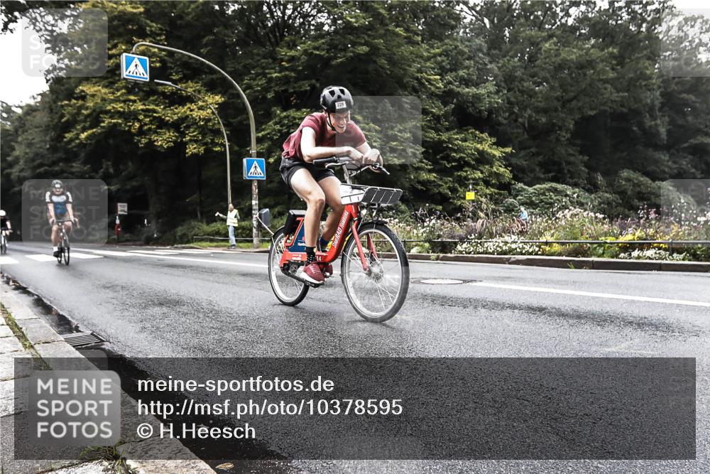 13.09.2026 - Stadtparktriathlon H.Heesch http://msf.ph/oto/10378595 13.09.2026 10:01:08 Radfahren 224, 228, 232, 241, 244 meine-sportfotos.de