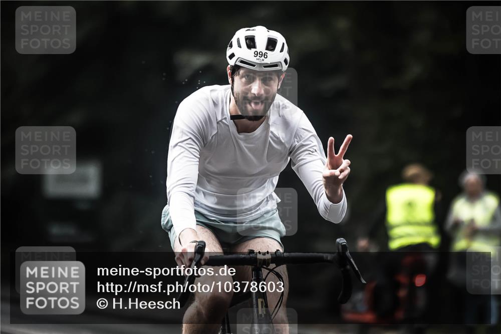 13.09.2026 - Stadtparktriathlon H.Heesch http://msf.ph/oto/10378603 13.09.2026 12:21:31 Radfahren 975, 996, 1066, 1109, 1154, 1179 meine-sportfotos.de