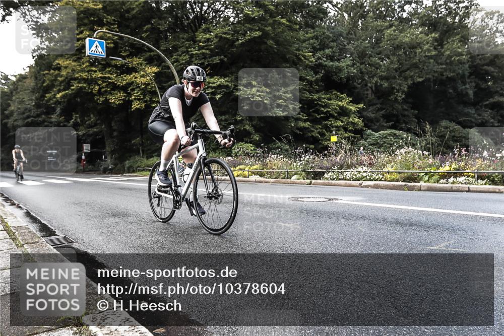 13.09.2026 - Stadtparktriathlon H.Heesch http://msf.ph/oto/10378604 13.09.2026 10:49:21 Radfahren 348, 363, 368, 395, 422 meine-sportfotos.de