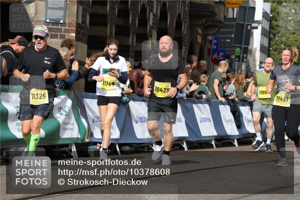 13.09.2026 - 21. swb-Marathon Bremen Strokosch-Dieckow http://msf.ph/oto/10378608 13.09.2026 11:03:57 Ziel 10090, 10091, 10327, 10420, 10569, 10902, 10950, 11211, 11411, 11595, 11655, 11746, 11868, 12074, 10390, 10516, 10671, 10672, 10726, 10912, 10913, 11221, 11318, 11319, 11470, 11471, 11539, 11726, 11909, 12001, 12103, 12113, 12140, 12260, 12276, 12433 meine-sportfotos.de