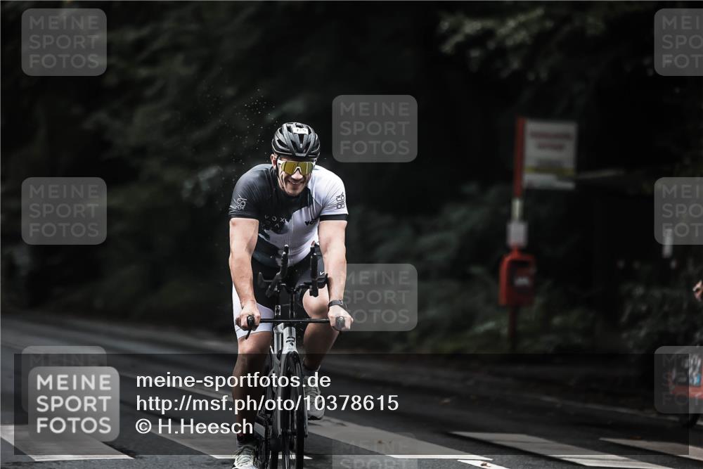 13.09.2026 - Stadtparktriathlon H.Heesch http://msf.ph/oto/10378615 13.09.2026 12:21:33 Radfahren 975, 996, 1066, 1109, 1179 meine-sportfotos.de