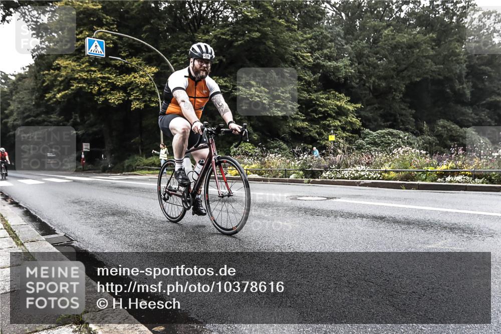 13.09.2026 - Stadtparktriathlon H.Heesch http://msf.ph/oto/10378616 13.09.2026 10:01:12 Radfahren 224, 236, 244, 271 meine-sportfotos.de