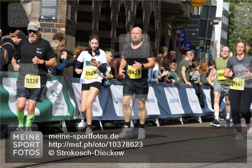 13.09.2026 - 21. swb-Marathon Bremen Strokosch-Dieckow http://msf.ph/oto/10378623 13.09.2026 11:03:57 Ziel 10090, 10091, 10327, 10420, 10569, 10902, 10950, 11211, 11411, 11595, 11655, 11746, 11868, 12074, 10390, 10516, 10671, 10672, 10726, 10912, 10913, 11221, 11318, 11319, 11470, 11471, 11539, 11726, 11909, 12001, 12103, 12113, 12140, 12260, 12276, 12433 meine-sportfotos.de
