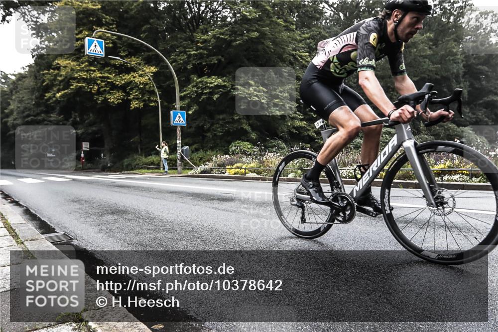 13.09.2026 - Stadtparktriathlon H.Heesch http://msf.ph/oto/10378642 13.09.2026 10:01:42 Radfahren 338 meine-sportfotos.de
