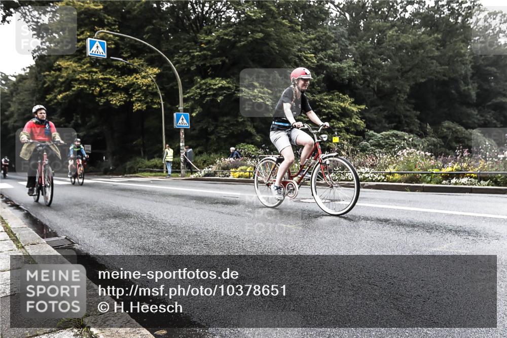 13.09.2026 - Stadtparktriathlon H.Heesch http://msf.ph/oto/10378651 13.09.2026 10:01:54 Radfahren 251, 275, 308, 323, 324 meine-sportfotos.de