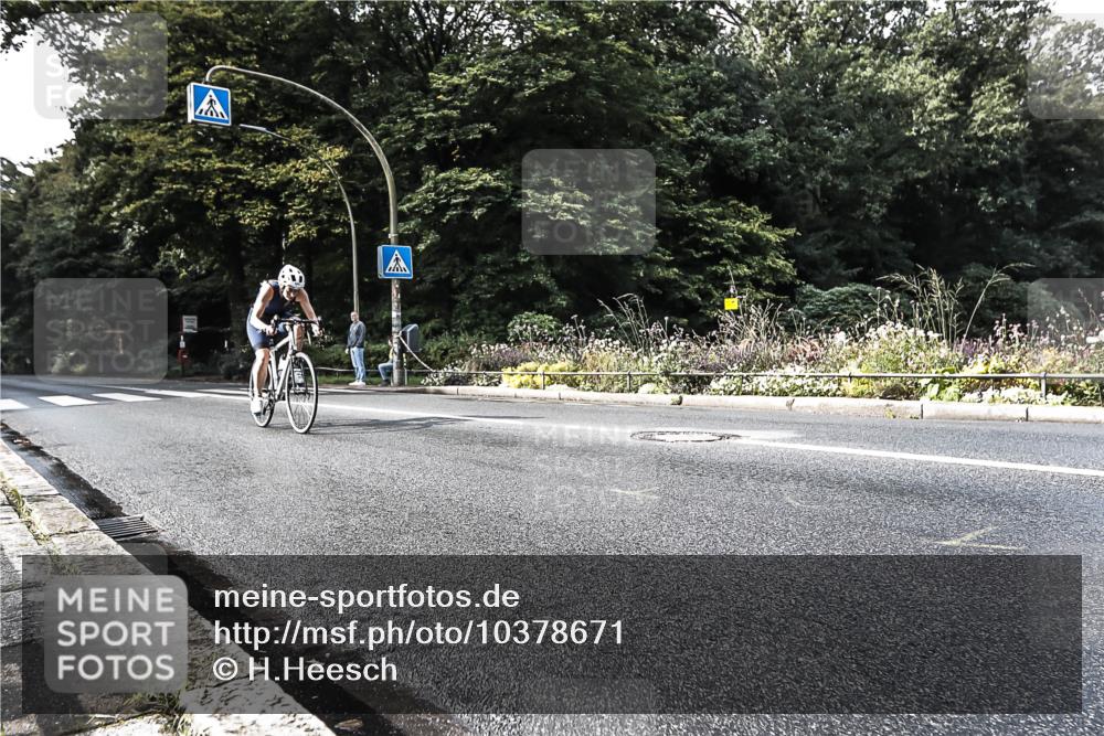 13.09.2026 - Stadtparktriathlon H.Heesch http://msf.ph/oto/10378671 13.09.2026 10:49:37 Radfahren 409, 496, 503, 560 meine-sportfotos.de