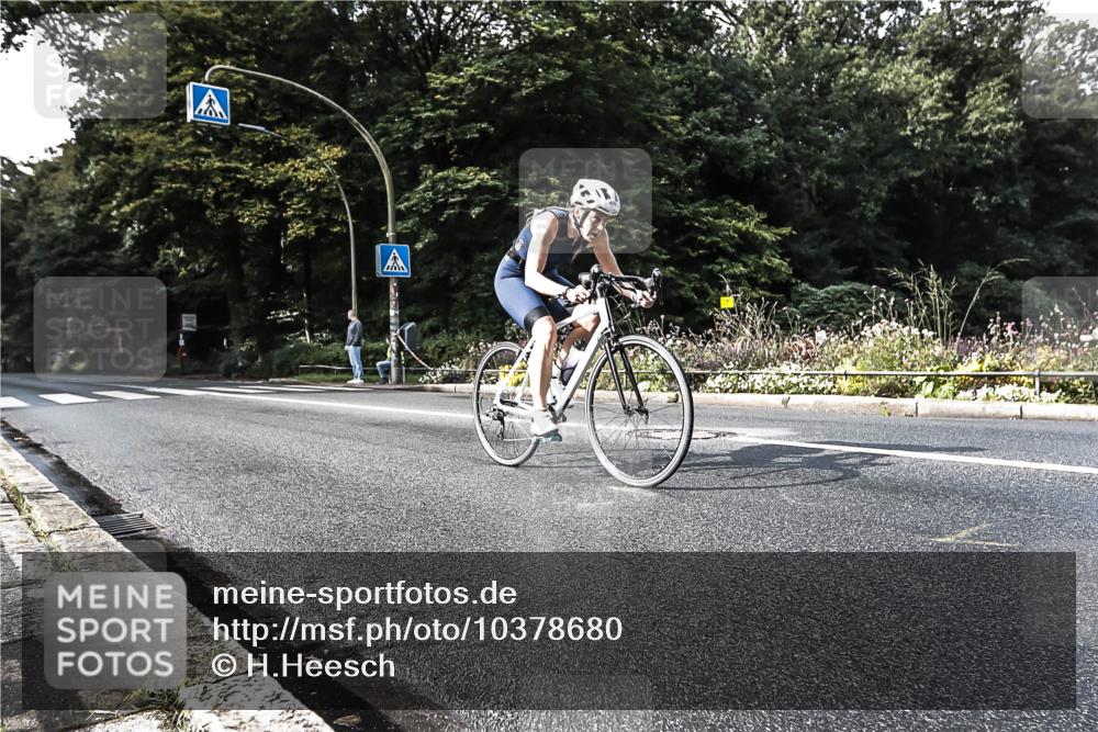 13.09.2026 - Stadtparktriathlon H.Heesch http://msf.ph/oto/10378680 13.09.2026 10:49:37 Radfahren 409, 496, 503, 560 meine-sportfotos.de