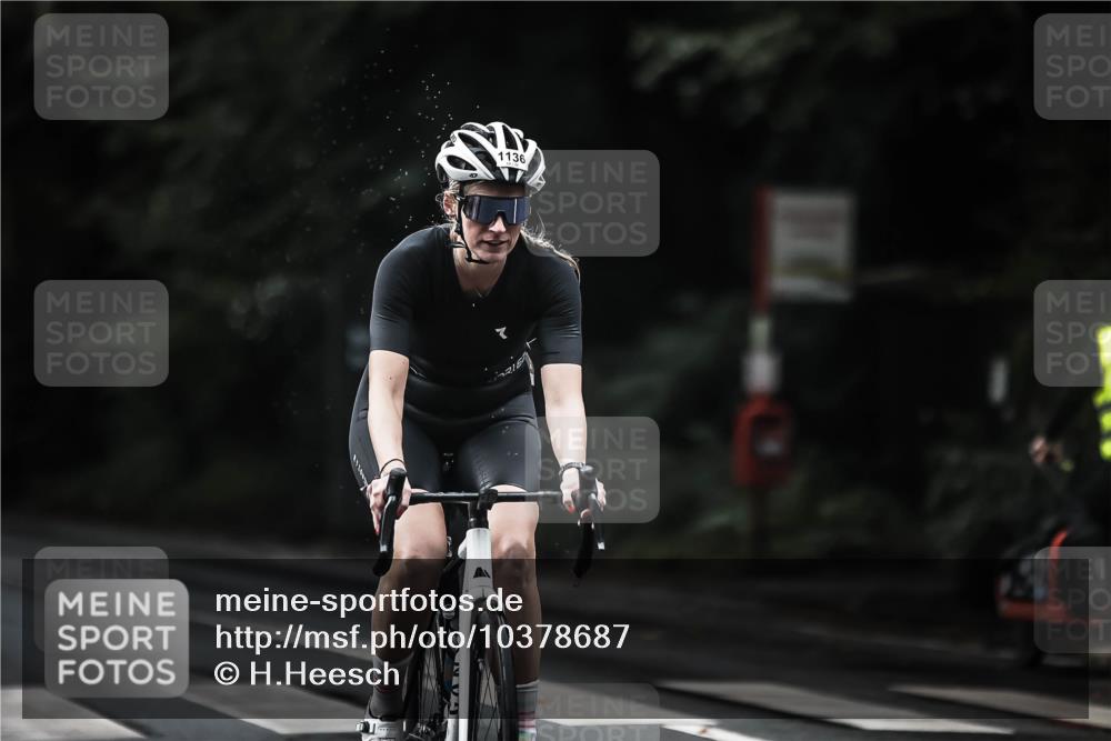 13.09.2026 - Stadtparktriathlon H.Heesch http://msf.ph/oto/10378687 13.09.2026 12:21:42 Radfahren 1009, 1066, 1136 meine-sportfotos.de