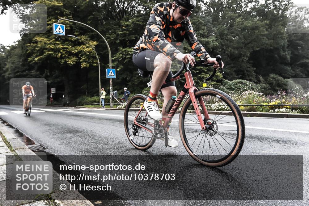 13.09.2026 - Stadtparktriathlon H.Heesch http://msf.ph/oto/10378703 13.09.2026 10:02:04 Radfahren 257, 261, 286 meine-sportfotos.de