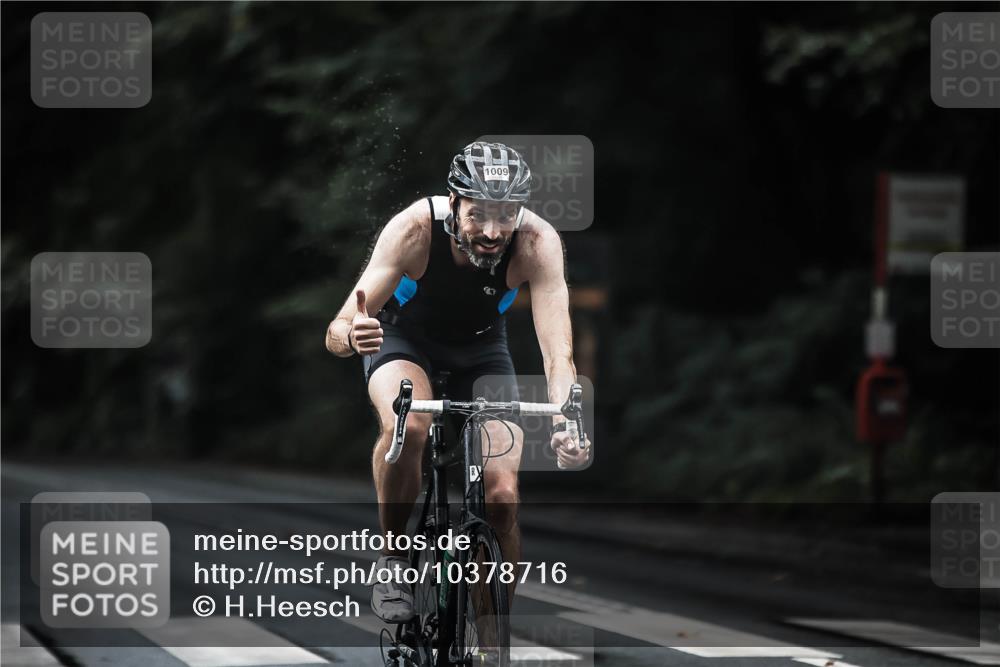 13.09.2026 - Stadtparktriathlon H.Heesch http://msf.ph/oto/10378716 13.09.2026 12:21:45 Radfahren 1009, 1070, 1136 meine-sportfotos.de